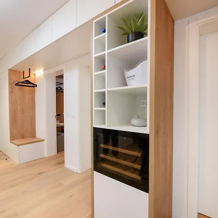 Apartment Fux Luxury Rooftop Terrace Jacuzzi & Bbq *