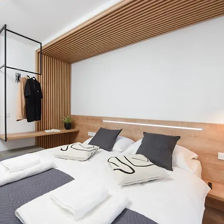 Daire Fux Luxury Rooftop Terrace Jacuzzi & Bbq Zadar