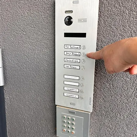 Fux Luxury Rooftop Terrace Jacuzzi & Bbq Apartment Zadar