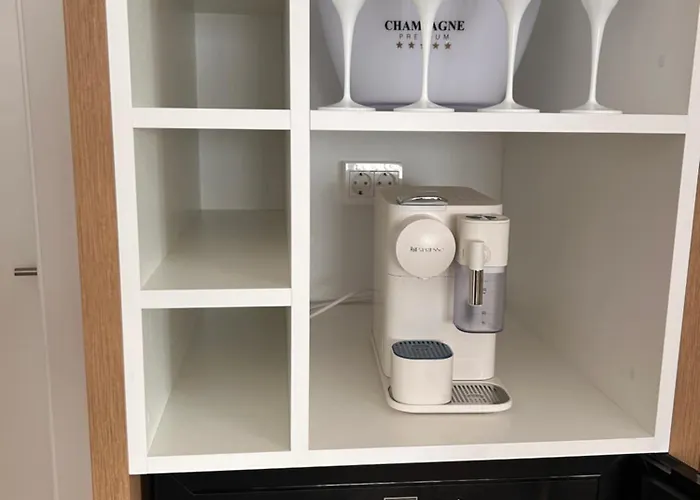 Fux Luxury Rooftop Terrace Jacuzzi & Bbq شقة زادار